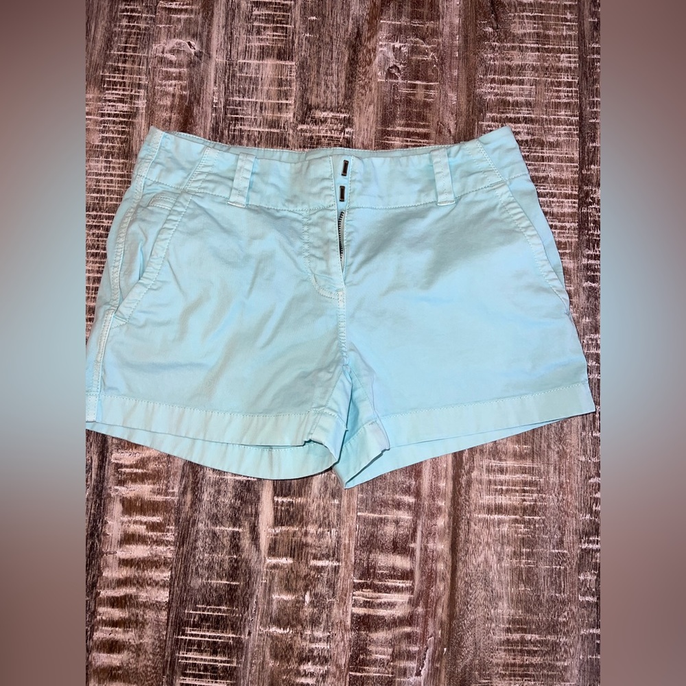 Vineyard vines women’s 3 1/2 Inch Herringbone Every Day Shorts. Size 00.